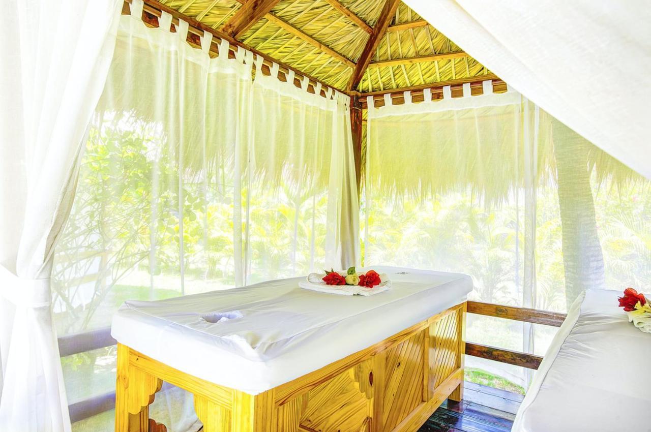 Aventura Village Los Corales Beach And Spa 蓬塔卡纳 外观 照片