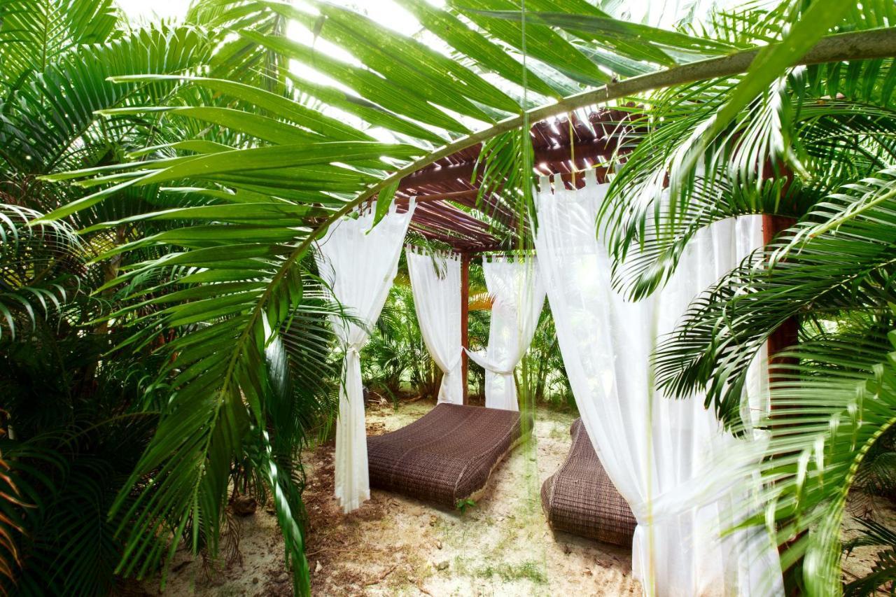 Aventura Village Los Corales Beach And Spa 蓬塔卡纳 外观 照片